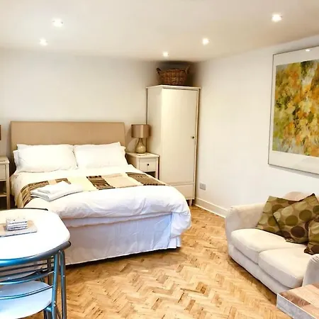 Charming Studio Suite Minimum 2 Night Stay Southwick  Exterior photo