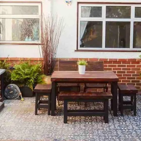 Charming Studio Suite Minimum 2 Night Stay Southwick  Exterior photo
